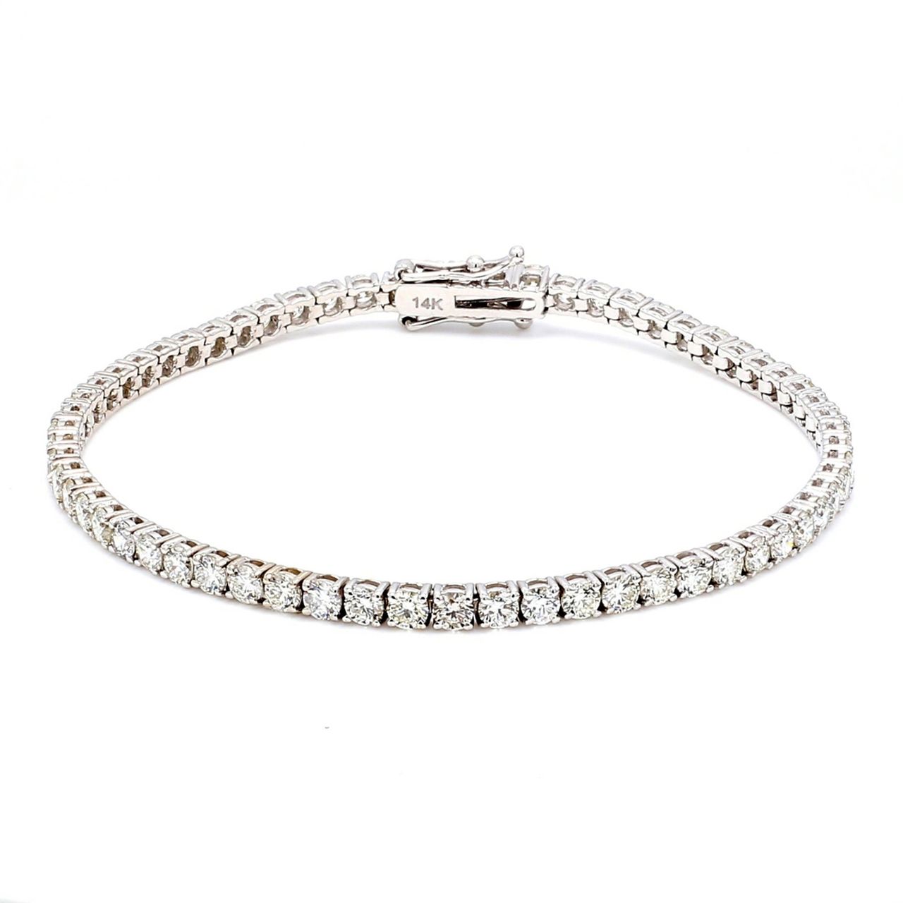 6.5' Tennis bracelet with 4-prong set round diamonds.  D5.13ct.t.w.