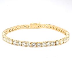 7' Tennis bracelet with 4-prong set (47) round diamonds.  D9.18ct.t.w.