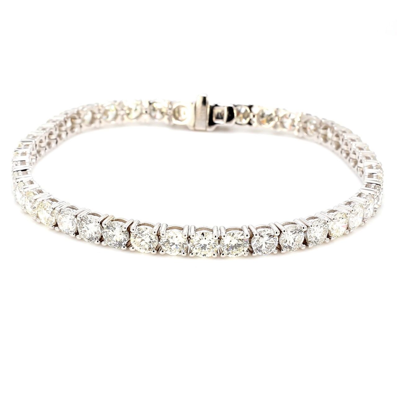 7' Tennis bracelet with 4-prong basket set (45) round diamonds.  D9.42ct.t.w.