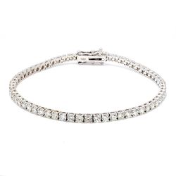 7.5' Tennis bracelet with 4-prong set round diamonds.  D5.36ct.t.w.