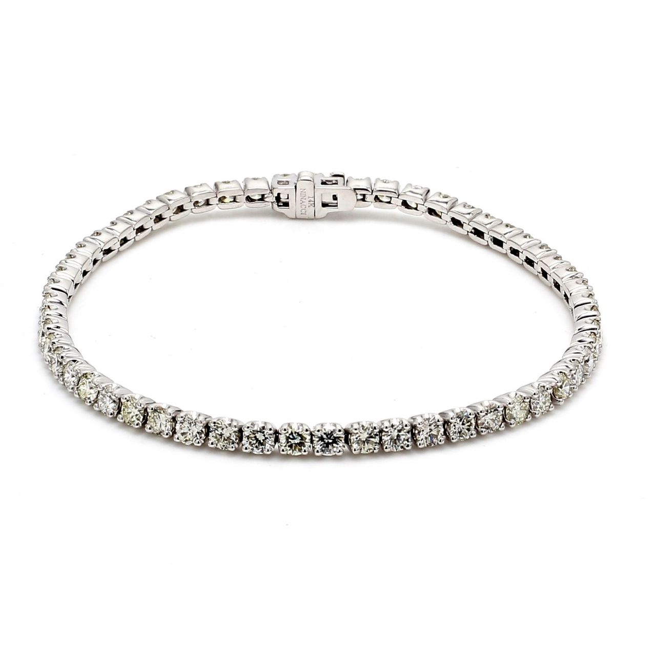 7' Tennis bracelet with 4-prong set round diamonds.  D4.91ct.t.w.